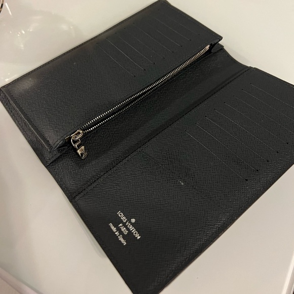 Louis Vuitton Wallet - Picture 2 of 7